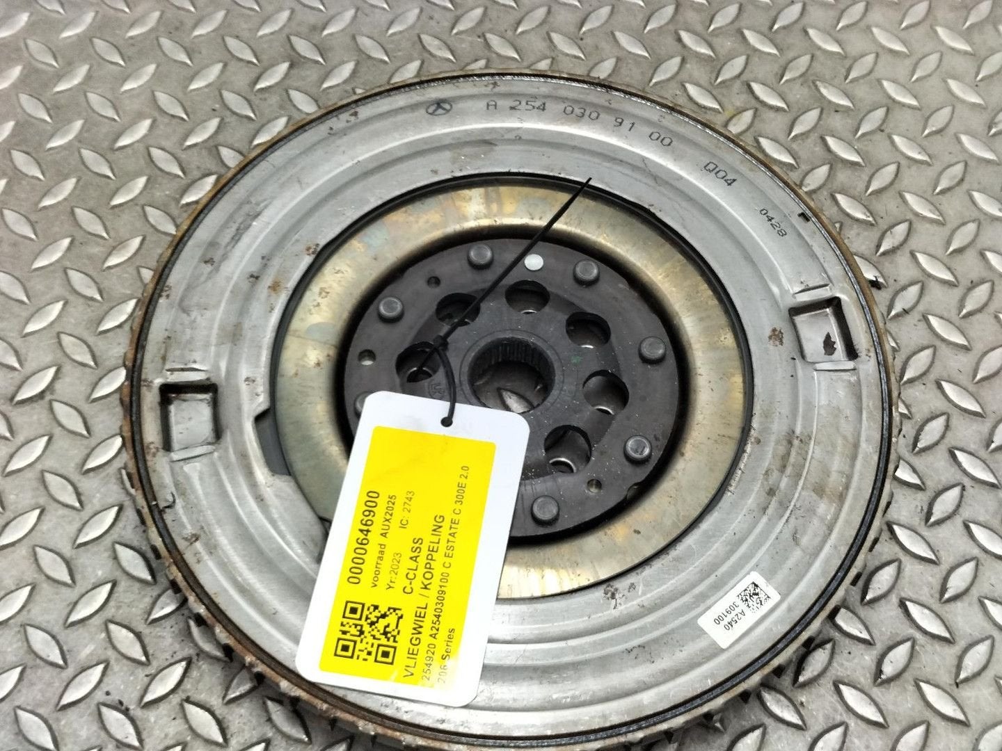 MERCEDES C-CLASS VLIEGWIEL / KOPPELING 2540309100 2023, Enlèvement ou Envoi, Utilisé, Stiba membre