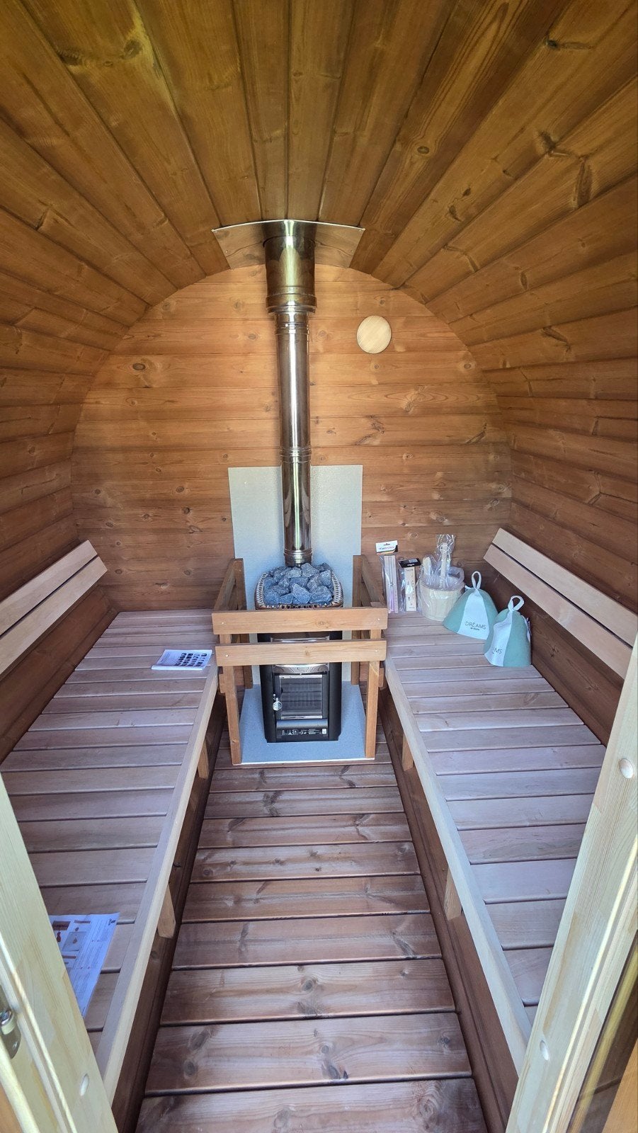 Livraison et installation gratuites d'un sauna en baril de 2, Sports & Fitness, Enlèvement ou Envoi, Neuf, Finlandais ou Traditionnel
