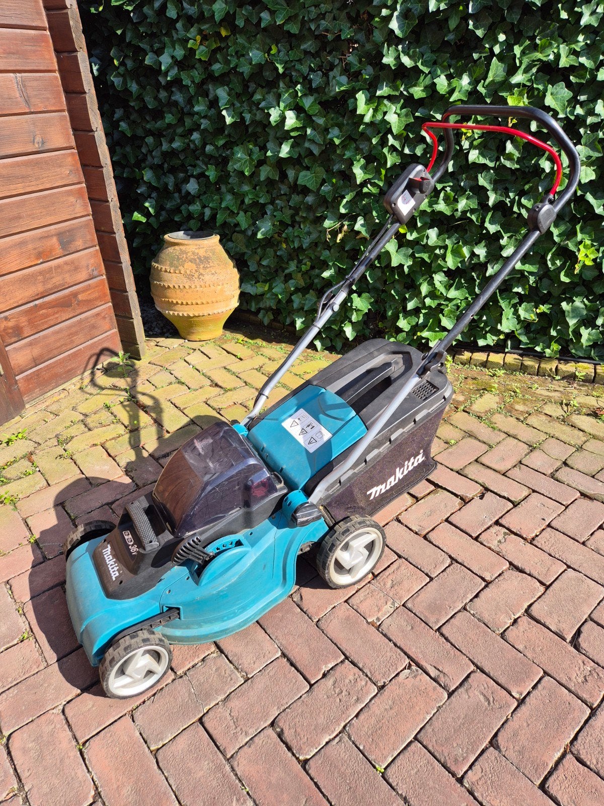 Grasmaaier Makita (zo goed als nieuw staat!), Ophalen