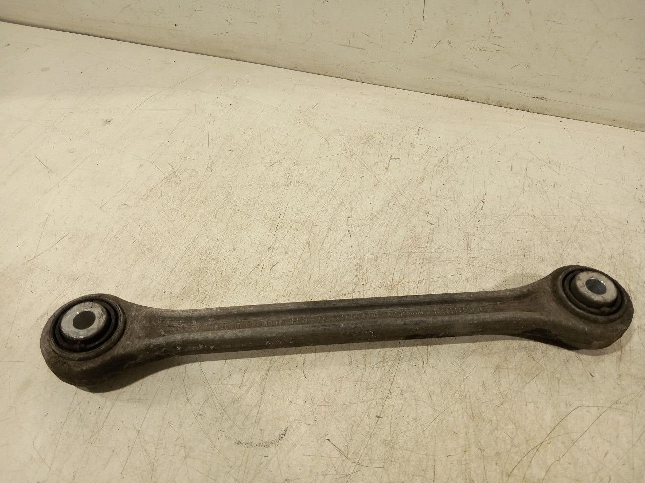 Draagarm links achter Porsche Panamera, Onderdelen@venauto.nl, Van der Ven Autorecycling B.V., Gebruikt, Ettenseweg 76, 4706 PB Roosendaal, The Netherlands