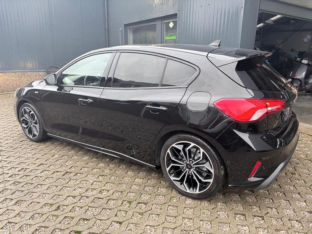 Ford Focus ST line - benzine - Slechts 58000 km, Gebruikt, Zwart, Leder, Bedrijf