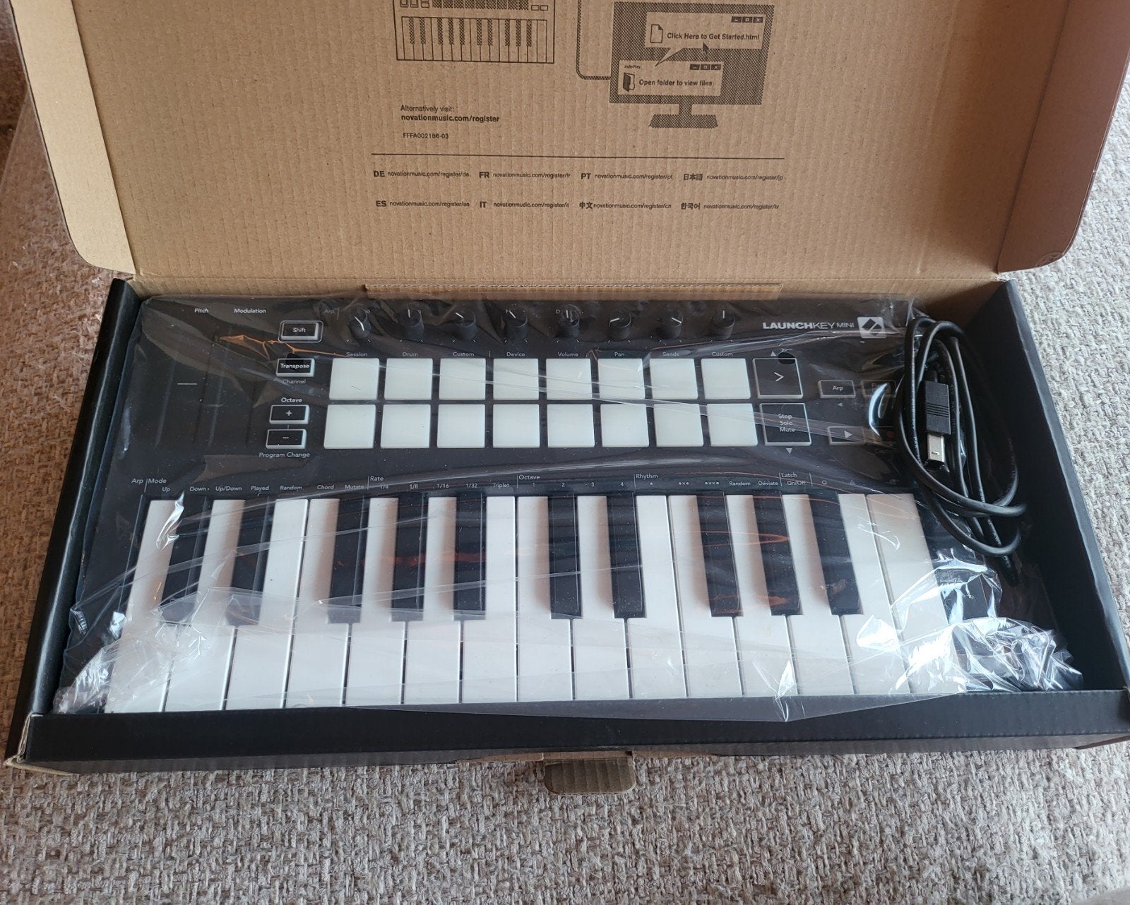 Novation Launchkey Mini, Muziek en Instrumenten, Midi-apparatuur, Ophalen