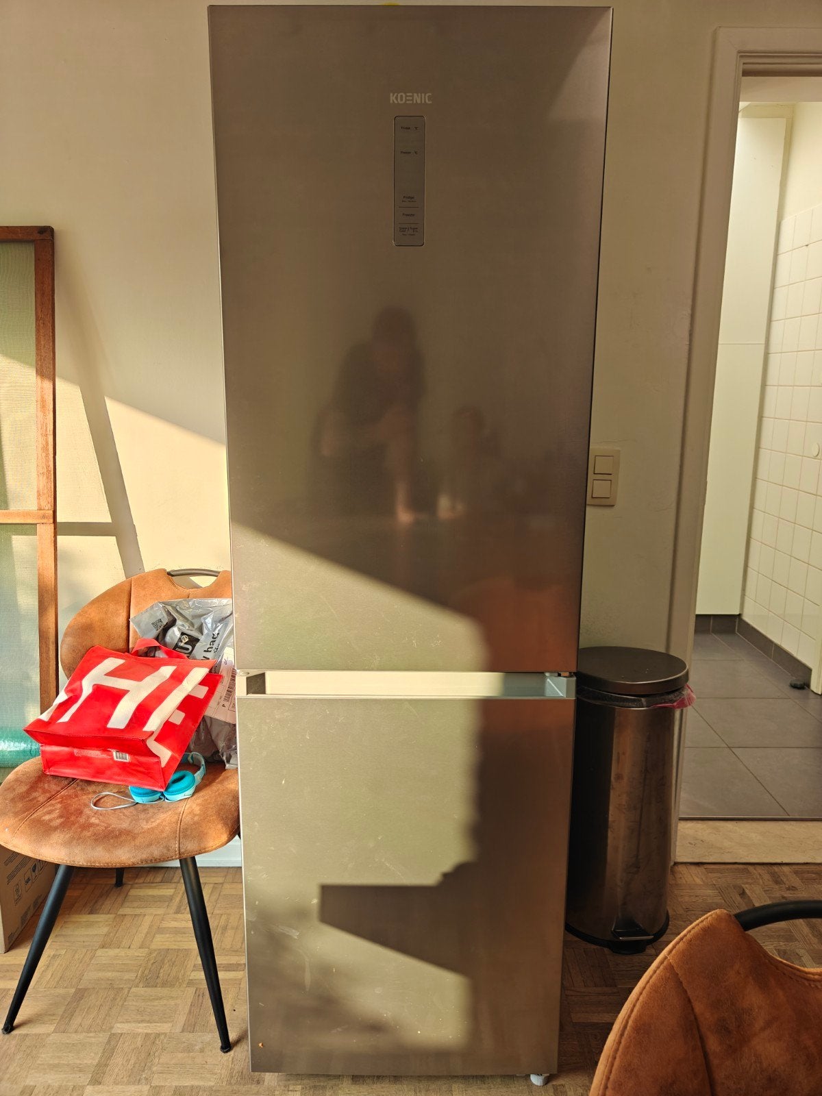 combi koelkast, Elektronische apparatuur, Koelkasten en IJskasten, 100 tot 150 liter, Ophalen, Zo goed als nieuw, Met aparte vriezer