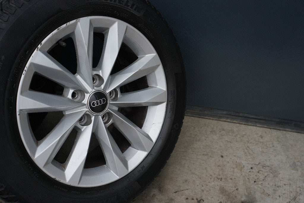 Kit hiver (4 saisons) 16' original pour AUDI A3 (et autres), Autos : Pièces & Accessoires, 4 Saisons, 16 pouces, Véhicule de tourisme