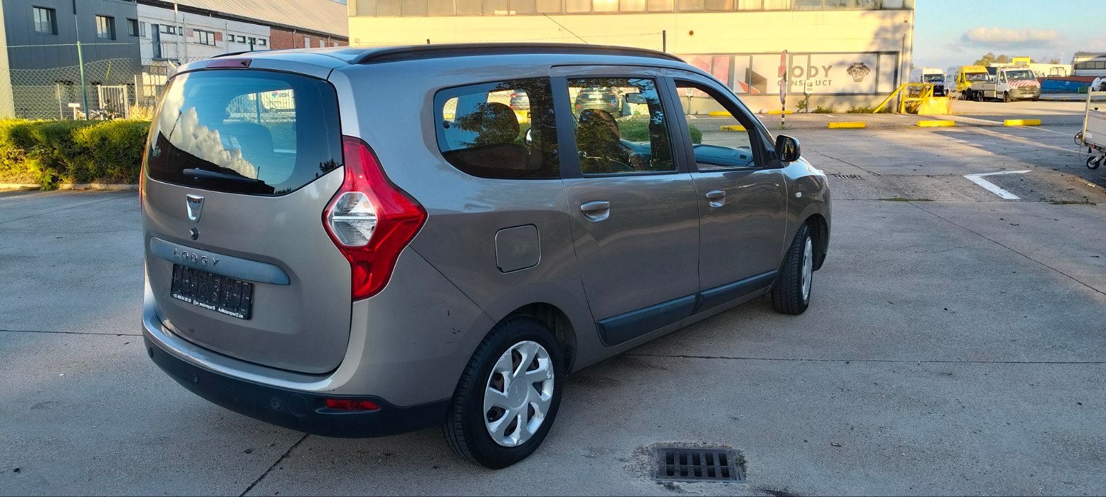 DACIA LODGY ' te koop, Autos, Achat, Entreprise, Lodgy, Essence