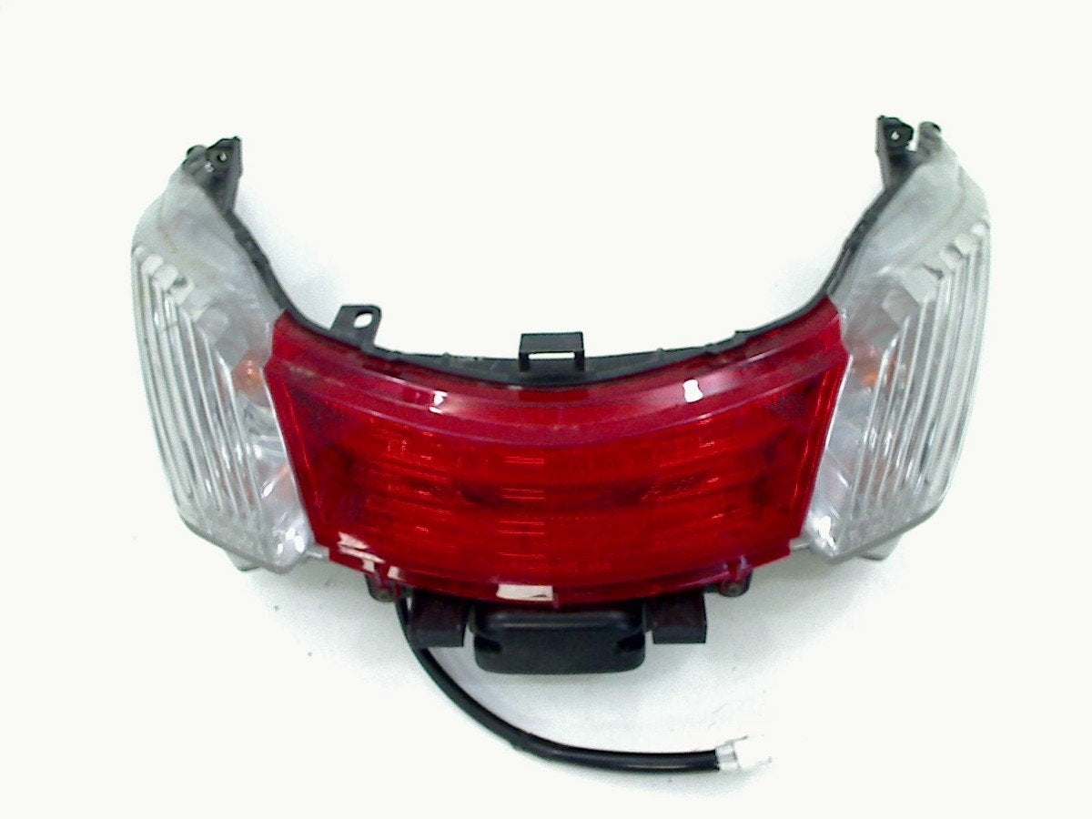 FEU ARRIÈRE Yamaha YP 250 R X-MAX 2005-2009 (YP250R 5GJ), Dhr. S. di Majo, Utilisé, Info@cama-motorparts.nl, P.J. Troelstraweg 8 8
3144 CX  MAASSLUIS, NL