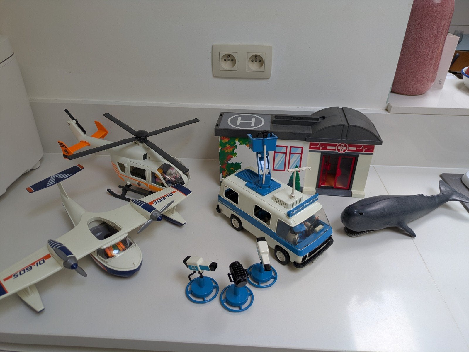 playmobil lot - tv crew, watervliegtuig, helicopter, walvis, Ophalen of Verzenden
