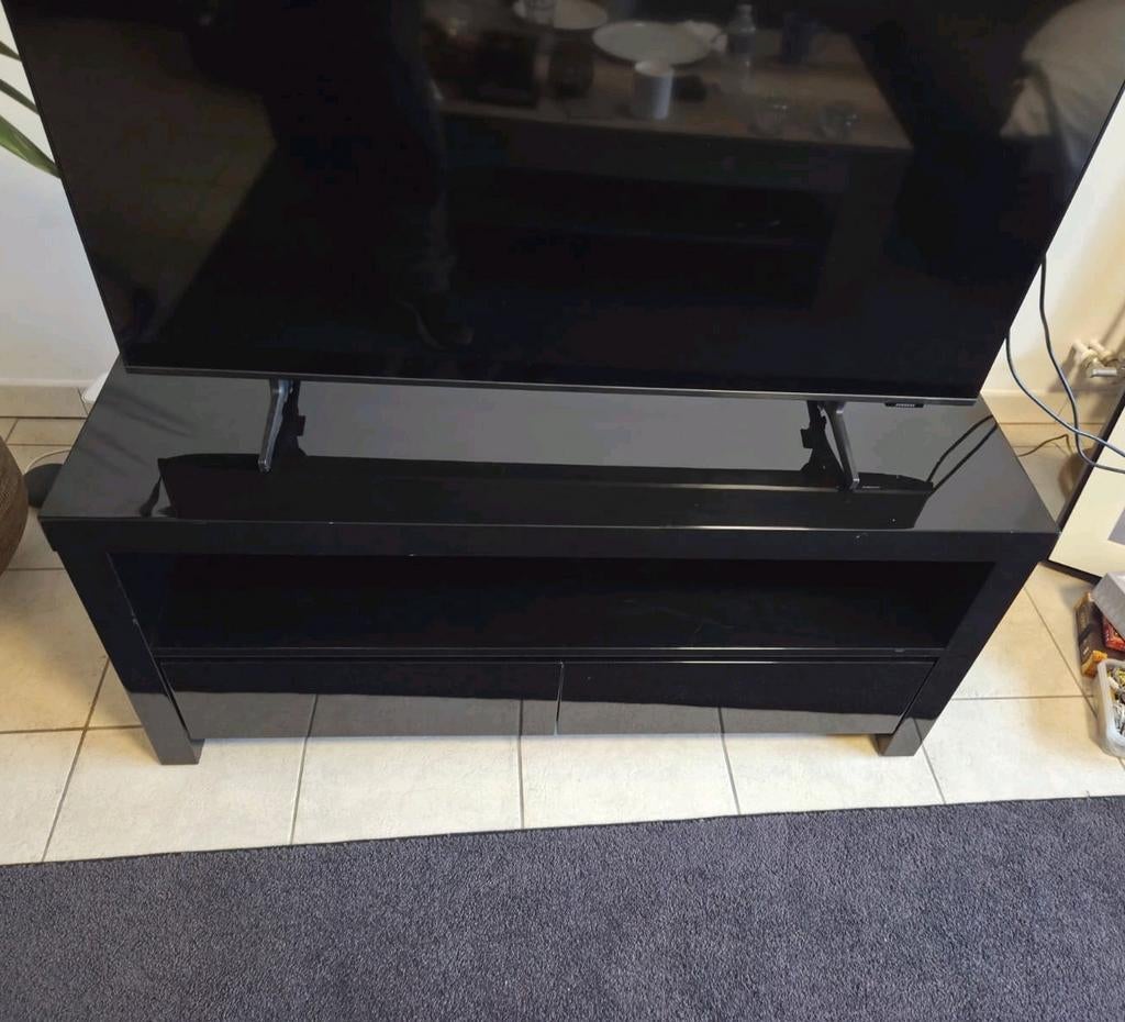 TV Meubel, Ophalen