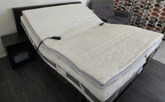 tweepersoonsbed met elektrische verstelling, Comme neuf, Enlèvement, 200 cm, Deux personnes