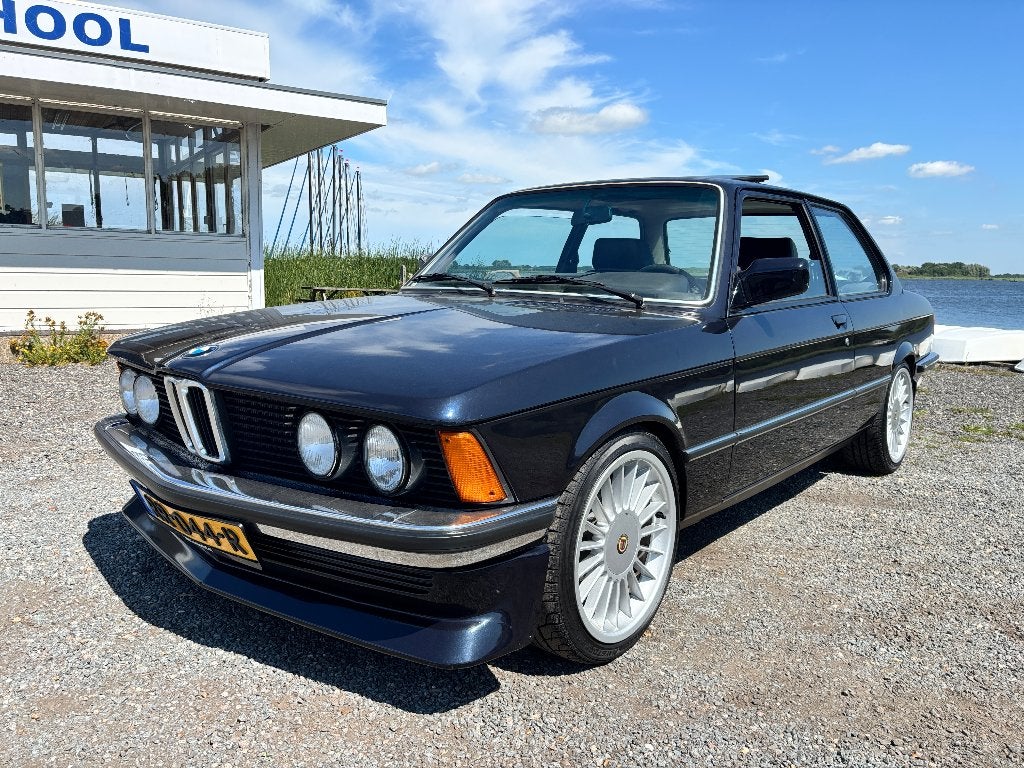 BMW 3-serie 323i E21 5-handbak/oldtimer, 1140 kg, Lichtmetalen velgen, Zwart, 105 kW