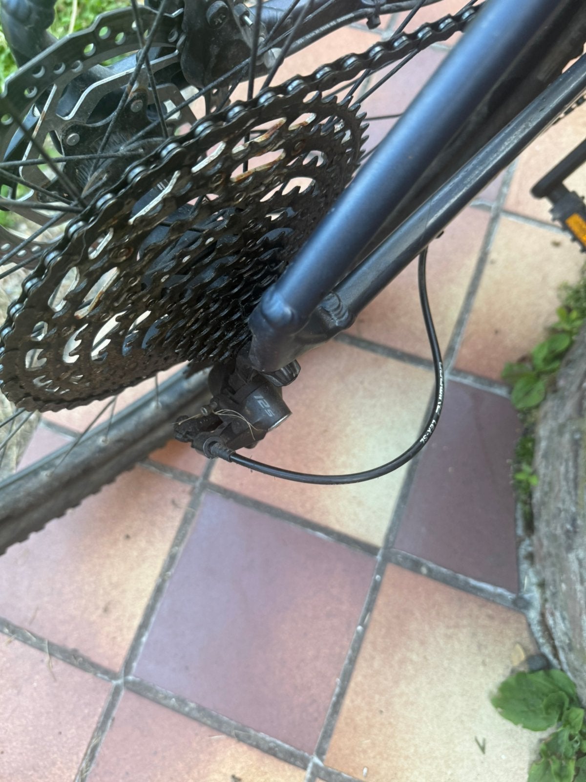 Fiets te koop maat Large merk cube antraciet grijs, Ophalen, Zo goed als nieuw