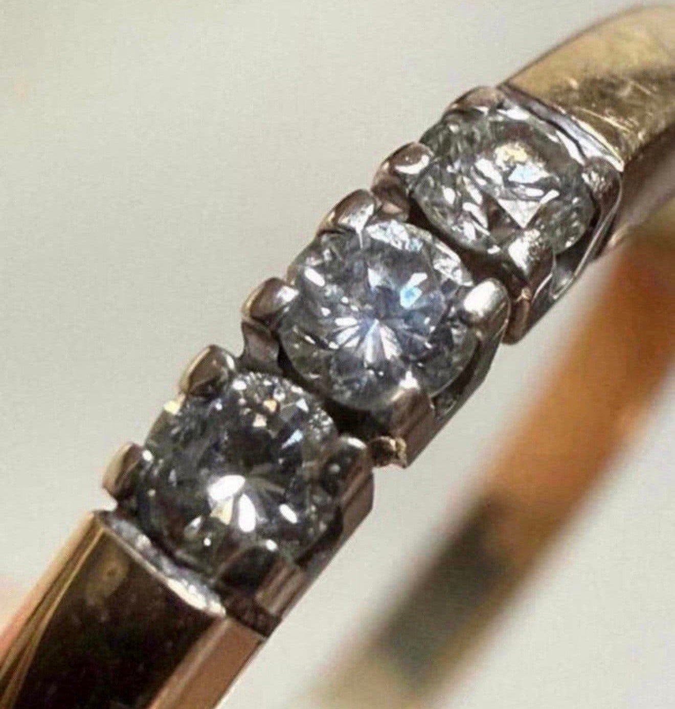 Gouden ring Diamonde met 3 natuurlijke VS diamanten! 16,75mm, Plus petit que 17, Or, Jaune, Enlèvement ou Envoi