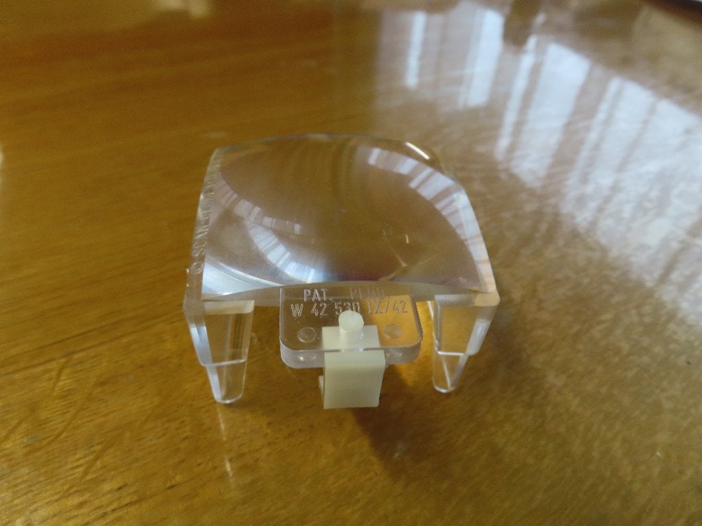 Vergrootglas Materiaal: plastic 5,5 cm x 6 cm. €.5,00, Ophalen of Verzenden, Nieuw, Vergrootglas of Loep