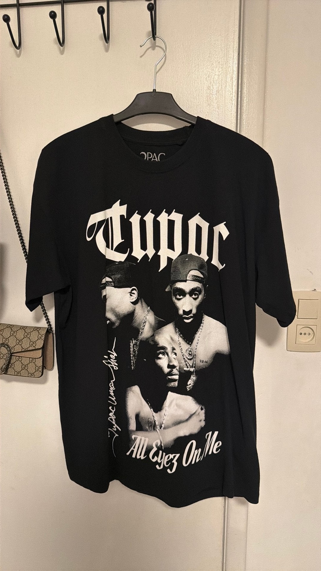 Tupac tshirt van bershka, Kleding | Heren, T-shirts, Ophalen, Zo goed als nieuw, Maat 52/54 (L), Zwart