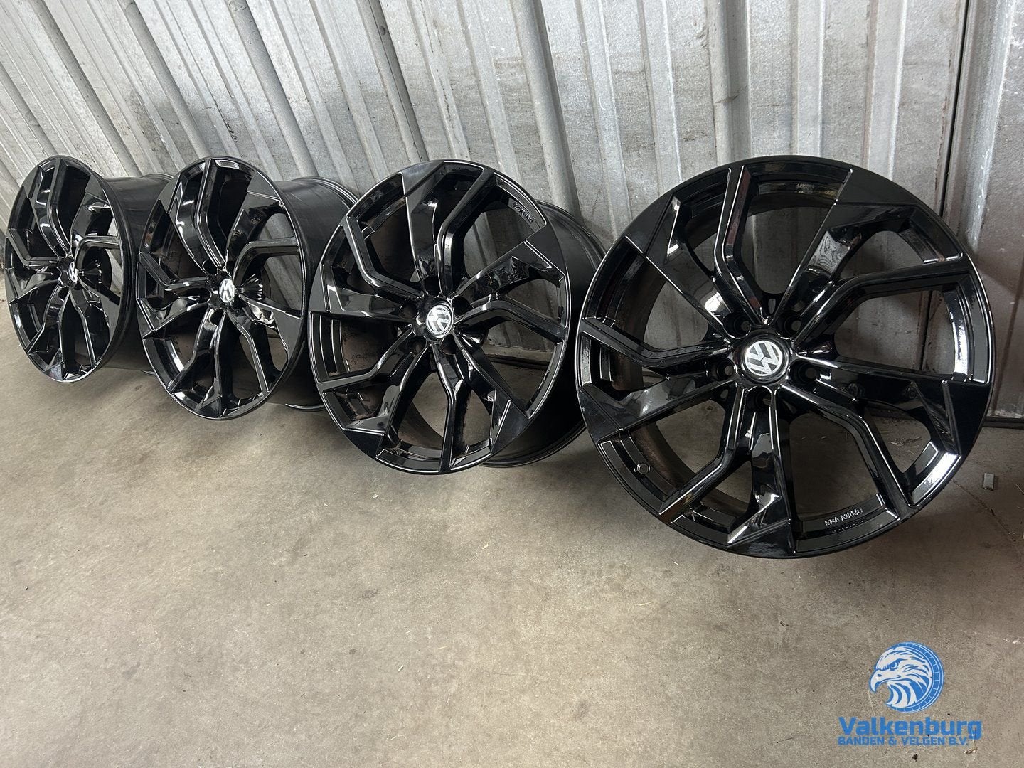 VW Transporter T5 GP T6 T6.1 T7 Bulli GMP Rebel 20 inch zwar, Auto-onderdelen, Banden en Velgen, Velg(en), -, -, Ophalen of Verzenden