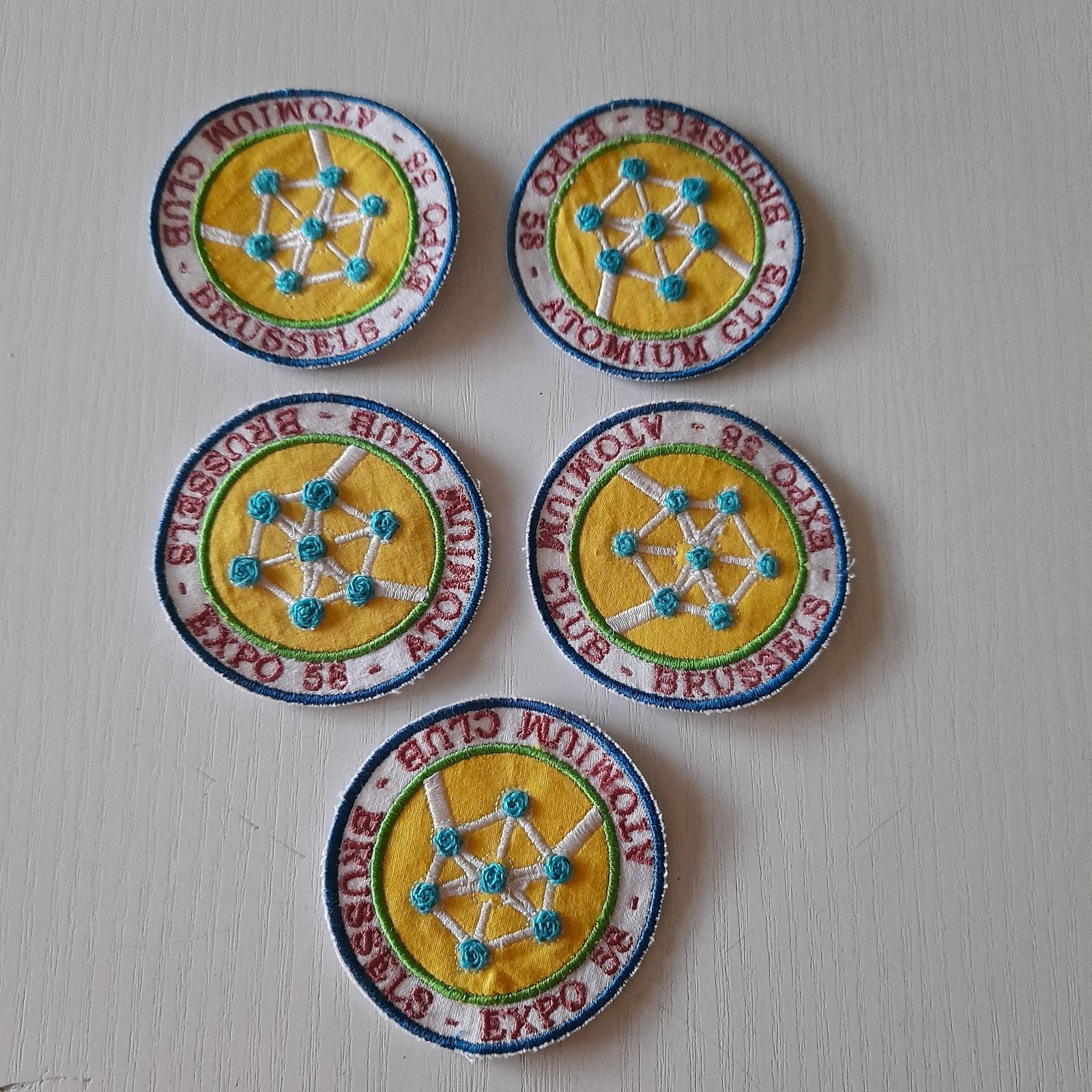 5  x patch  Atomium Club Brussels Expo '58  ( lot)., Enlèvement ou Envoi