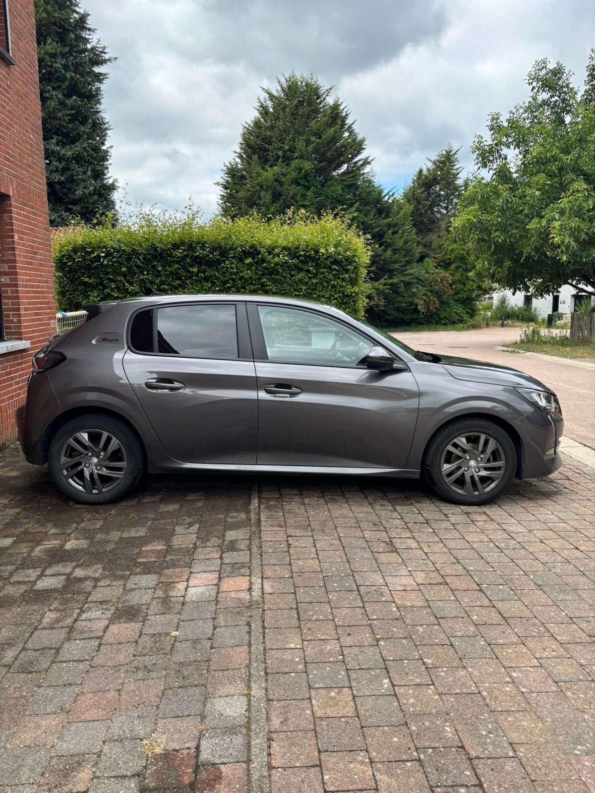Peugeot 208, Autos, Peugeot, Particulier, ABS, Airbags, Air conditionné, Alarme, Android Auto, Apple Carplay, Bluetooth, Ordinateur de bord