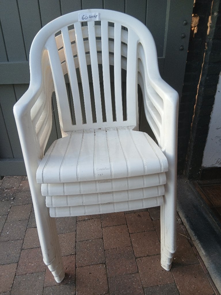4 witte tuinstoelen, Tuin en Terras, Ophalen