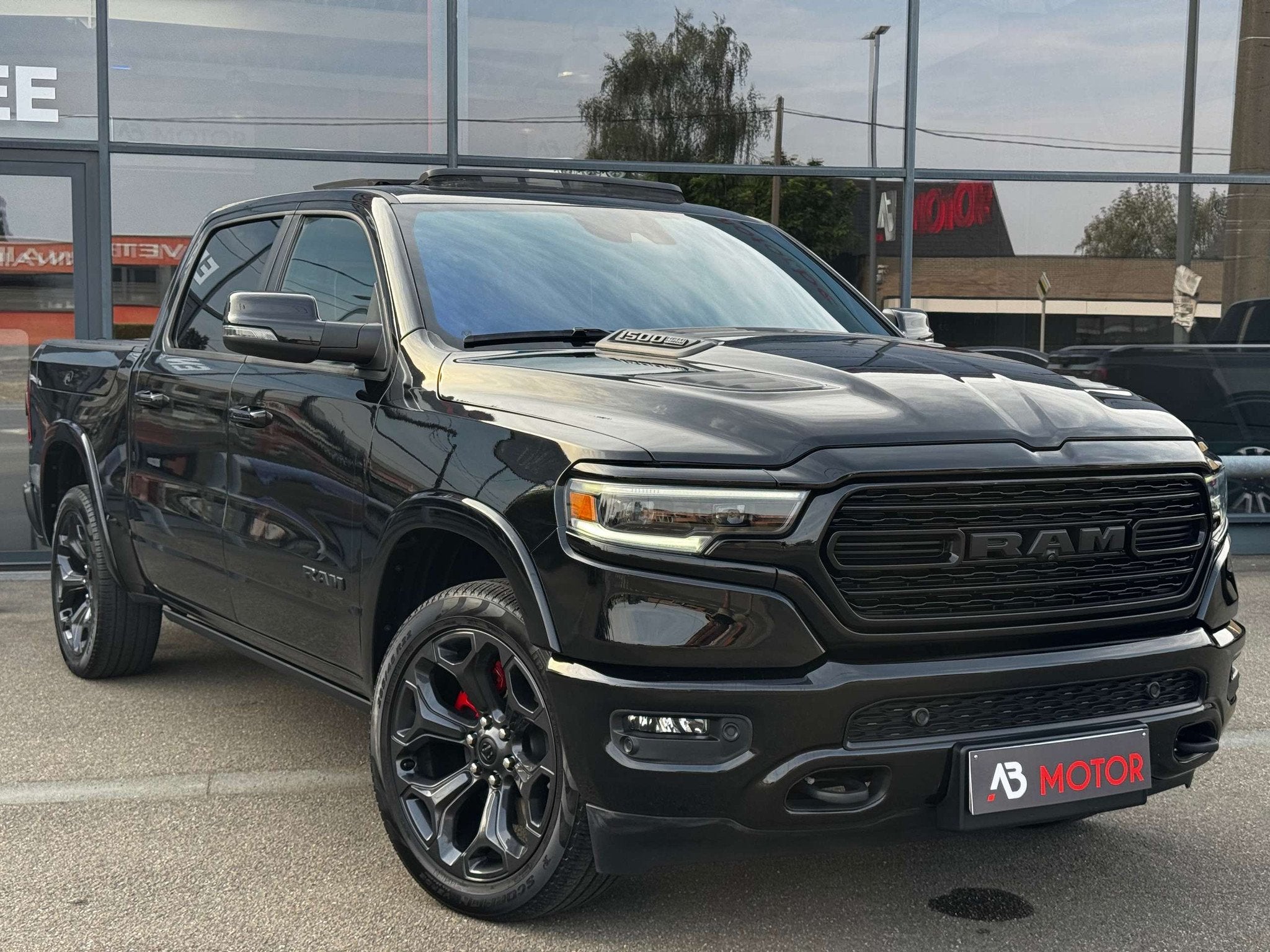 Dodge Ram 1500 LIMITED NIGHT EDITION COCKPIT TVAC PANO HUD R, Autos, Noir, https://public.car-pass.be/vhr/afe7e358-a856-47b9-8ca9-6ae82e5458a9