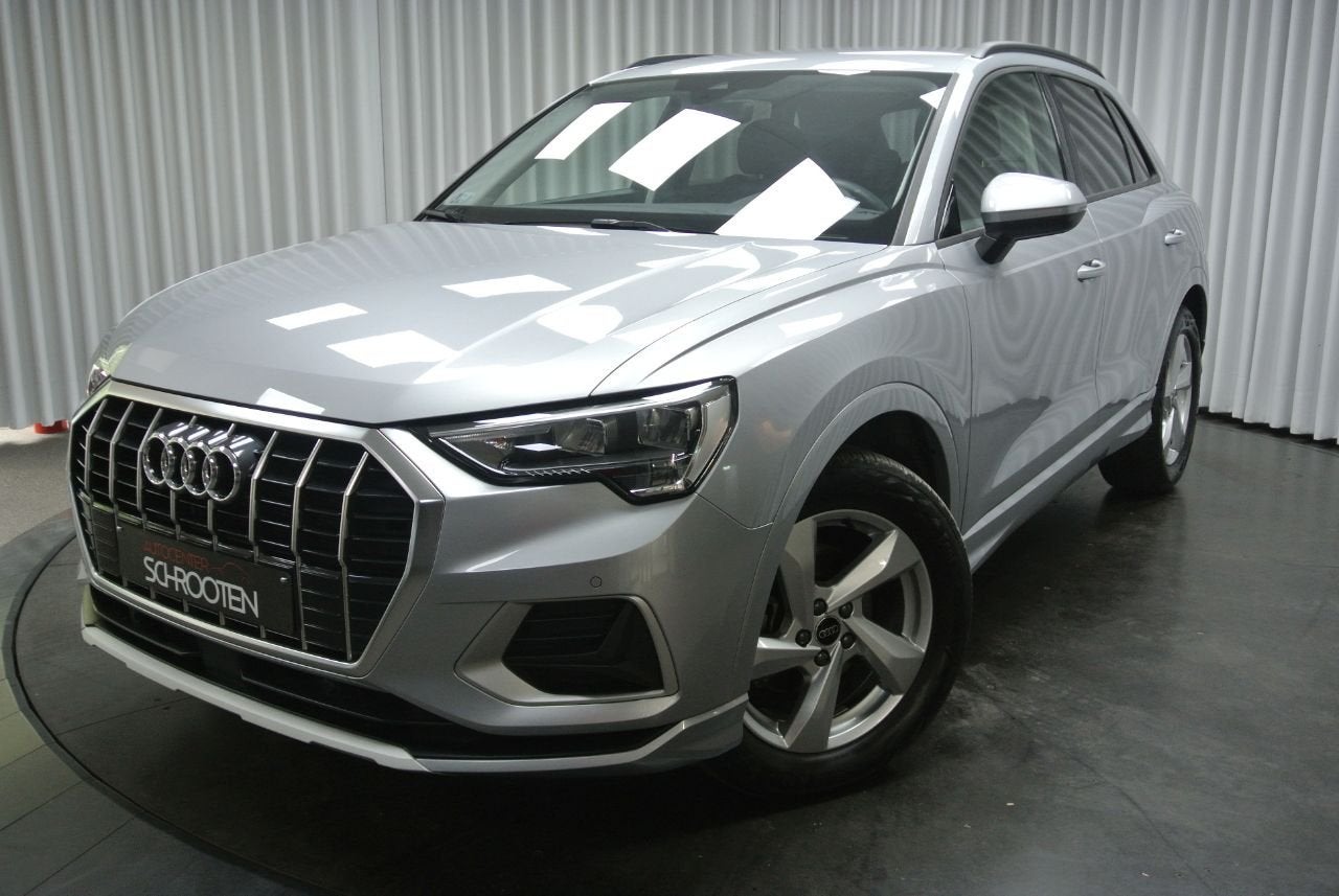 Audi Q3 Automaat Business Luxe Trekhaak Camera, Autos, Argent ou Gris, Achat, Entreprise, Noir