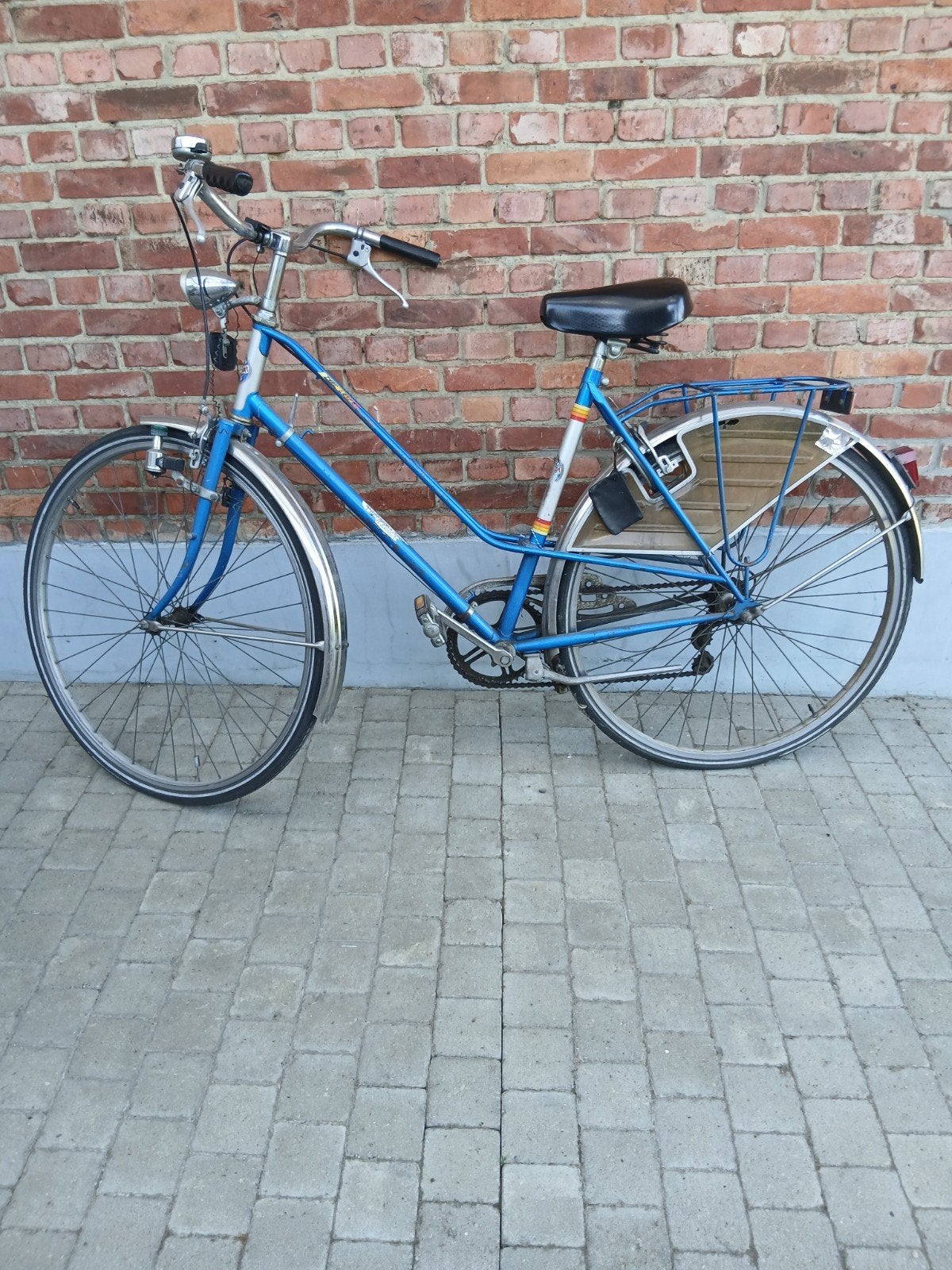 Damesfiets, Ophalen