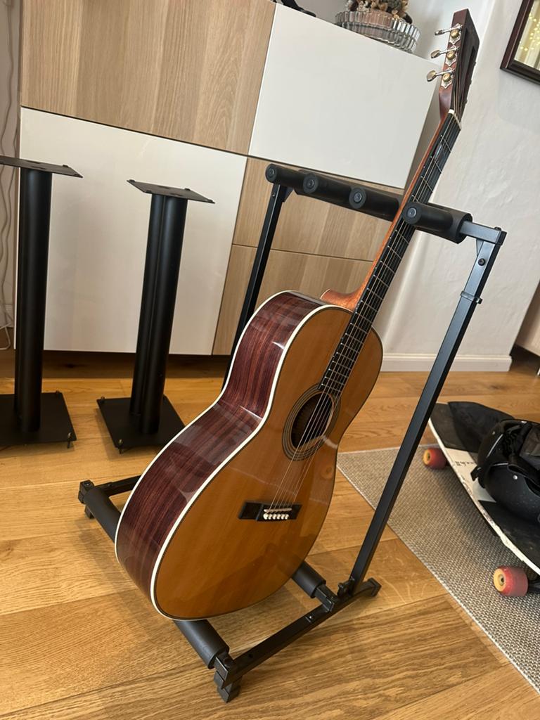 Pied pliable pour 3 guitares, Ophalen, Zo goed als nieuw