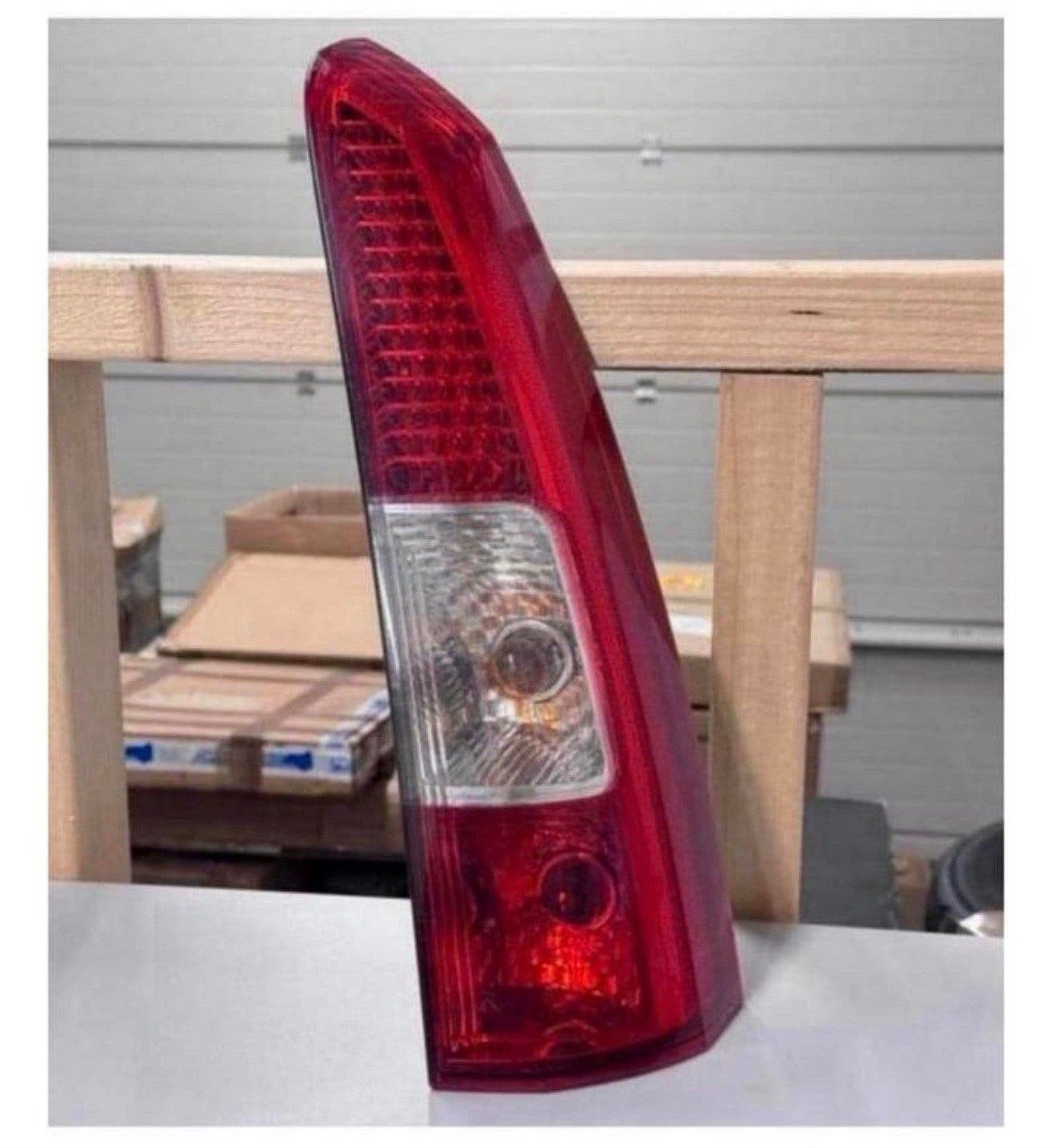 Achterlicht Volvo V70 V-70 rechts rechter achter licht lamp, Auto-onderdelen, Ophalen of Verzenden, Gebruikt, Volvo