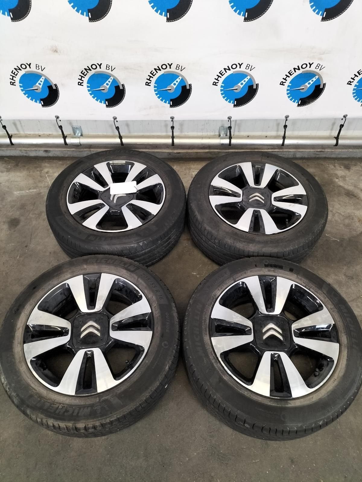 Citroen c3 Velgenset 205/ 55 16  Michelin  9813075077 5x108, Autos : Pièces & Accessoires, Pneus et Jantes, 16 pouces, Véhicule de tourisme