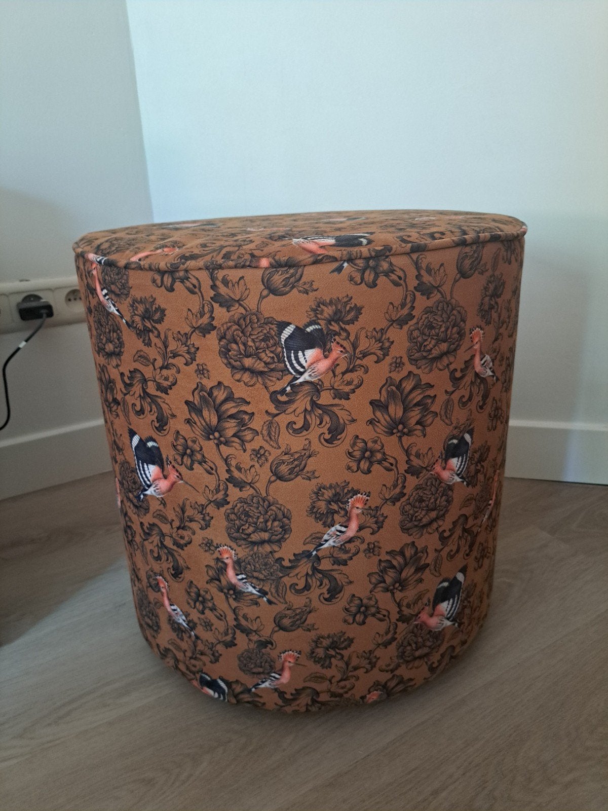 Pouf, Enlèvement