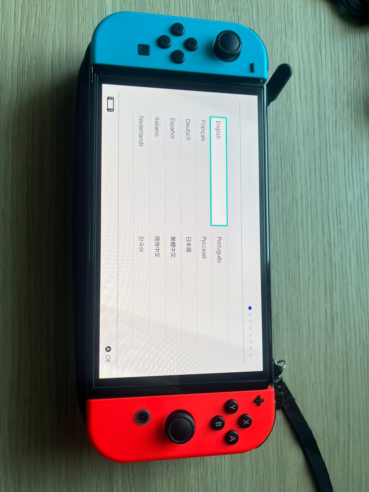 Nintendo Switch compleet + 5 topgames + accessoires, Switch OLED, Enlèvement, Avec 2 manettes, Avec jeux