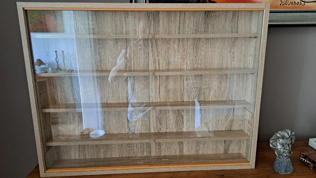 Armoire pour collection, Enlèvement