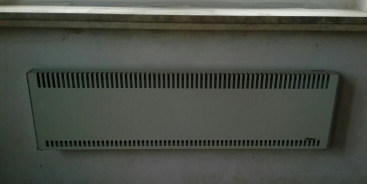 Electrische convectoren, Doe-het-zelf en Bouw, Verwarming en Radiatoren, Gebruikt, Minder dan 30 cm, 60 tot 150 cm, 800 watt of meer