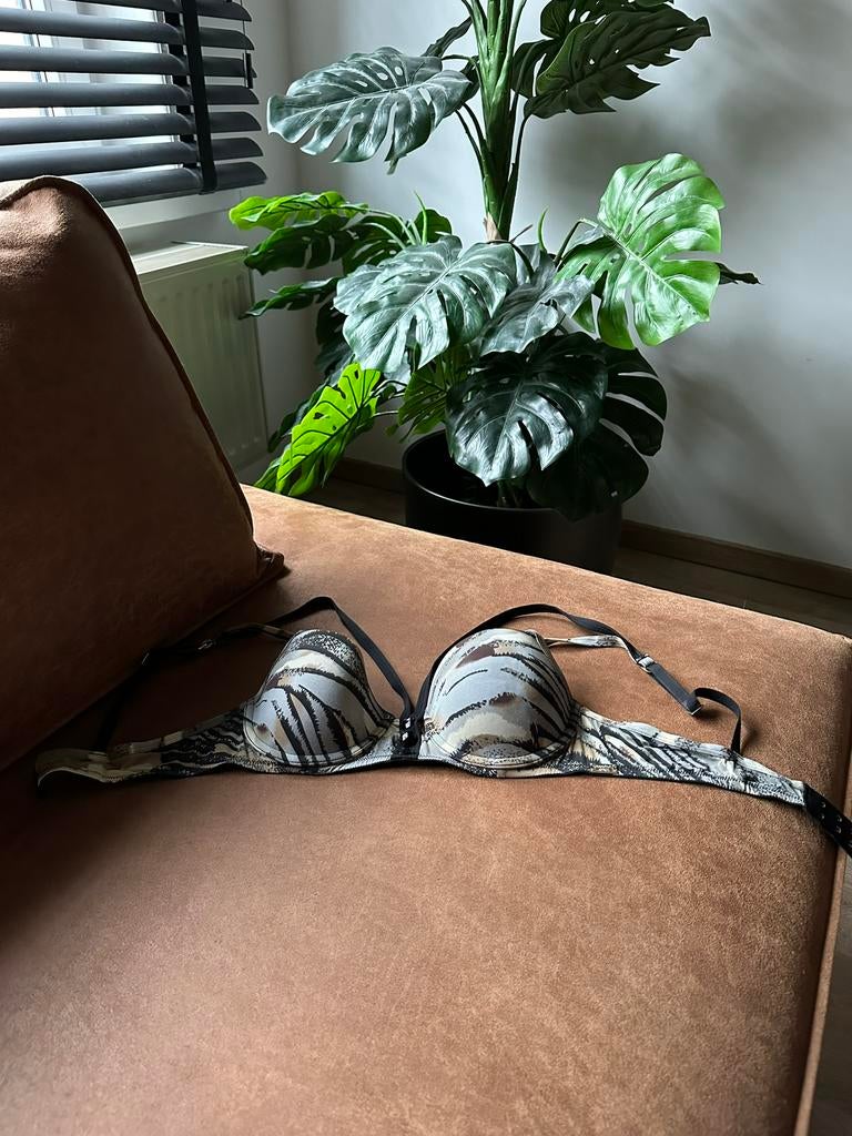 bh van Sapph maat EUR 75B = FR 90B, Vêtements | Femmes, Sous-vêtements & Lingerie, Soutien-gorge, Gris, Enlèvement ou Envoi