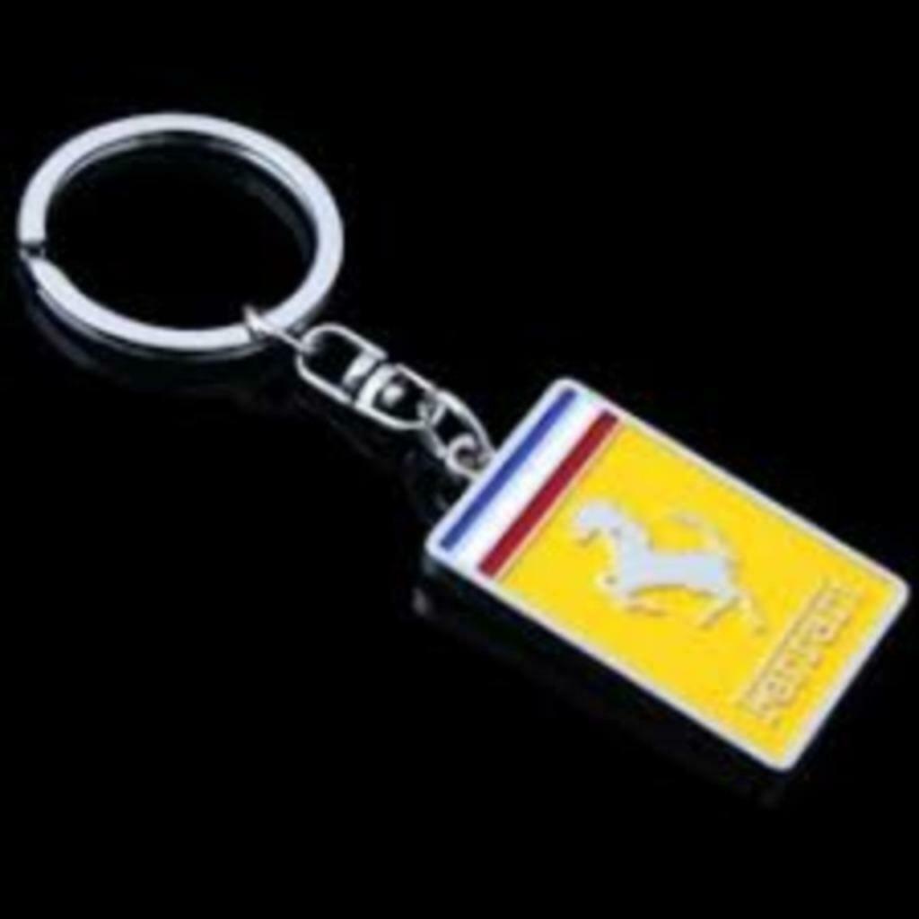 Ferrari metalen logo sleutelhanger, Verzamelen, Ophalen of Verzenden, Nieuw, Merk