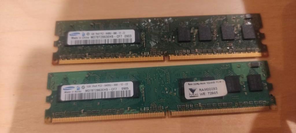 Verschillende latjes DDR2 Samsung latjes 1 en 2 GB en laptop, Computers en Software, Ophalen of Verzenden, Zo goed als nieuw, DDR2