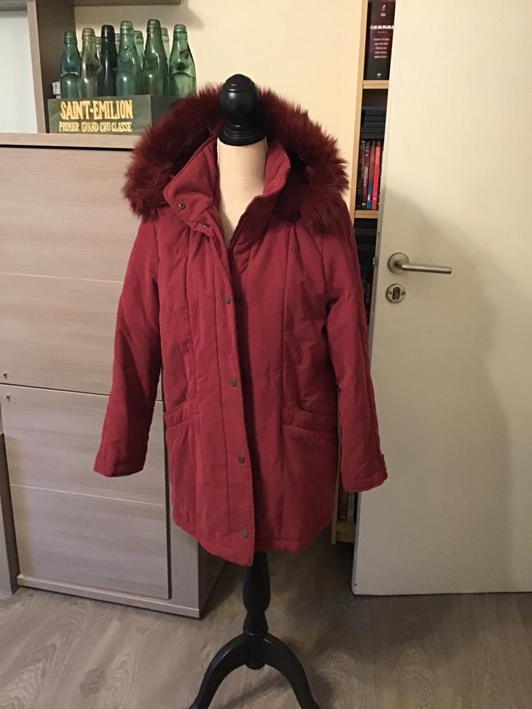 Bordeaux jas zo goed als nieuw, Kleding | Dames, Jassen | Winter, Ophalen of Verzenden, Zo goed als nieuw