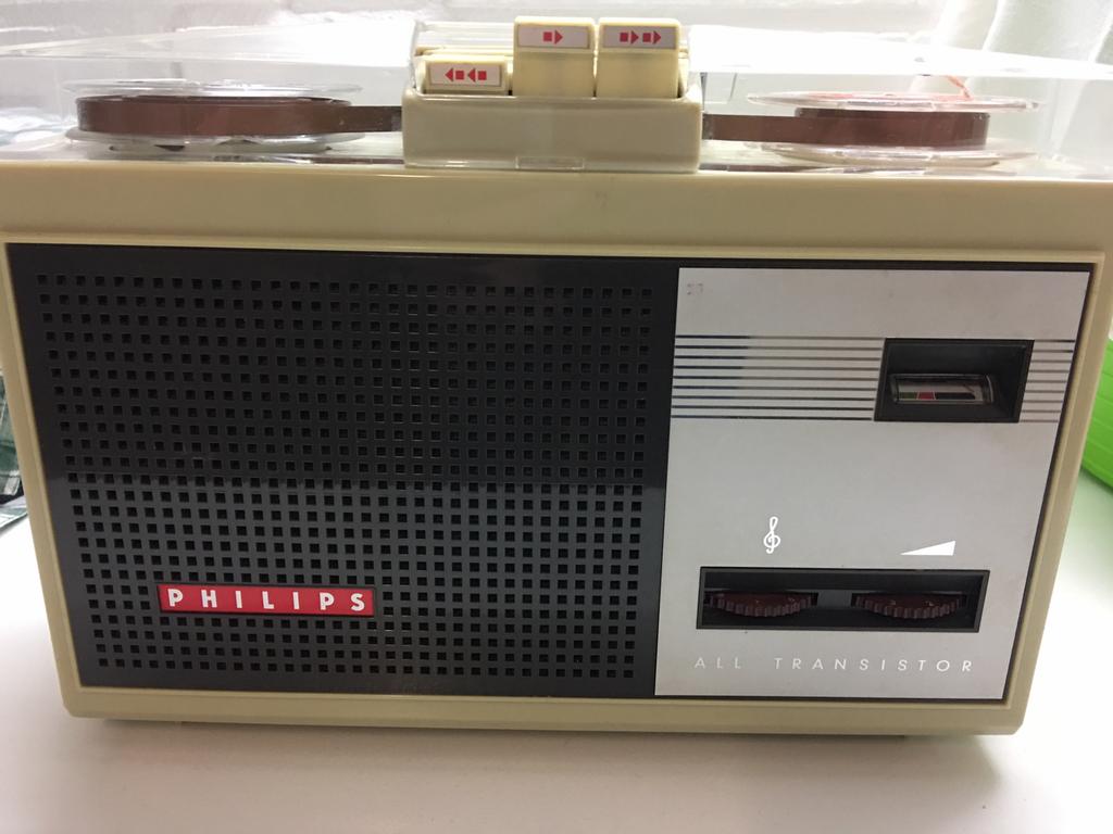 Vintage draagbare bandopnemer met toebehoren, Audio, Tv en Foto, Bandrecorder, Ophalen of Verzenden