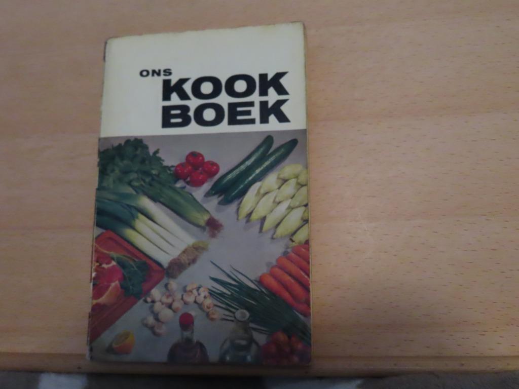 Ons kookboek KVLV (1966)  Uitgeverij : KVLV Monique Swinnen, Monique Swinnen, Enlèvement ou Envoi, Autres types, Cuisine saine