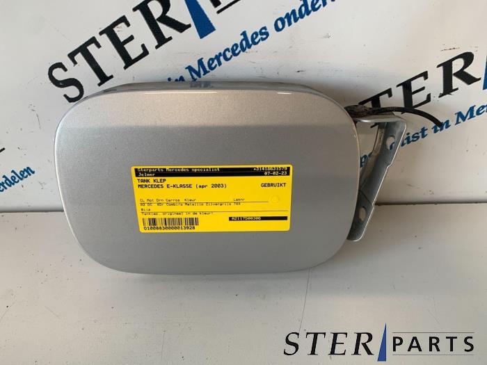 Clapet réservoir d'un Mercedes E-Klasse (744), Enlèvement ou Envoi, 3 mois de garantie, Utilisé, Mercedes-Benz