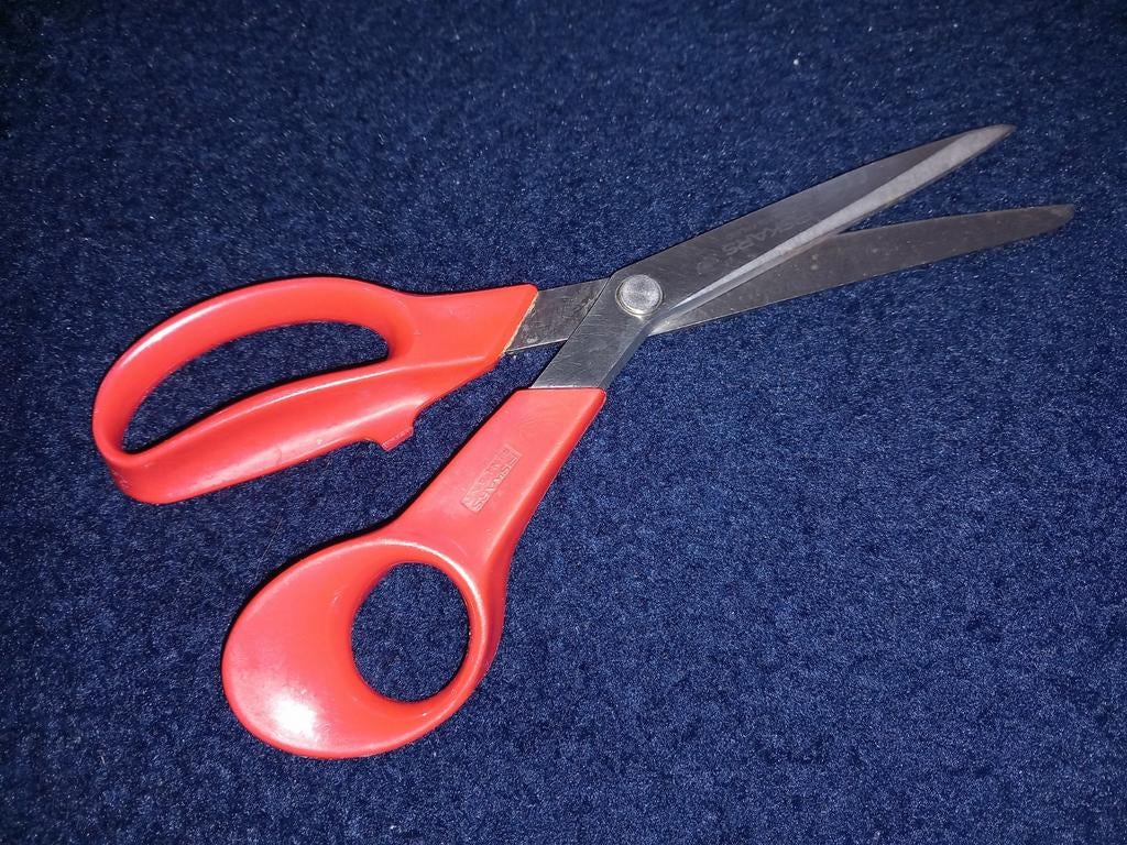 Ciseaux pour gauchers Fiskars -> 8€, Enlèvement ou Envoi, Comme neuf