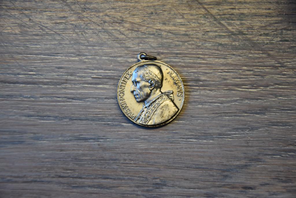 medaille Pius XII, Verzenden, Overige materialen