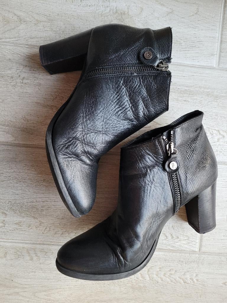 Bottines en cuir noires - P.I.U.R.E. - taille 41, Vêtements | Femmes, Chaussures, Porté, Boots et Botinnes, Noir, Enlèvement ou Envoi