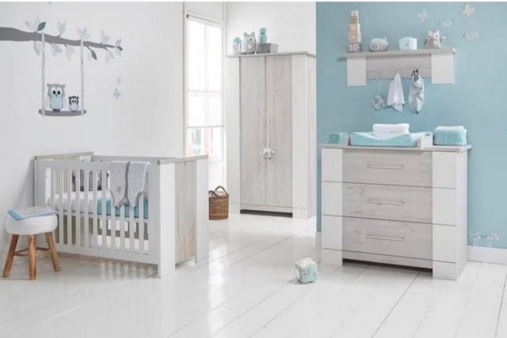 Complete kamer babyledikant commode ,kast merk Interbaby, Ophalen, Zo goed als nieuw, Commode