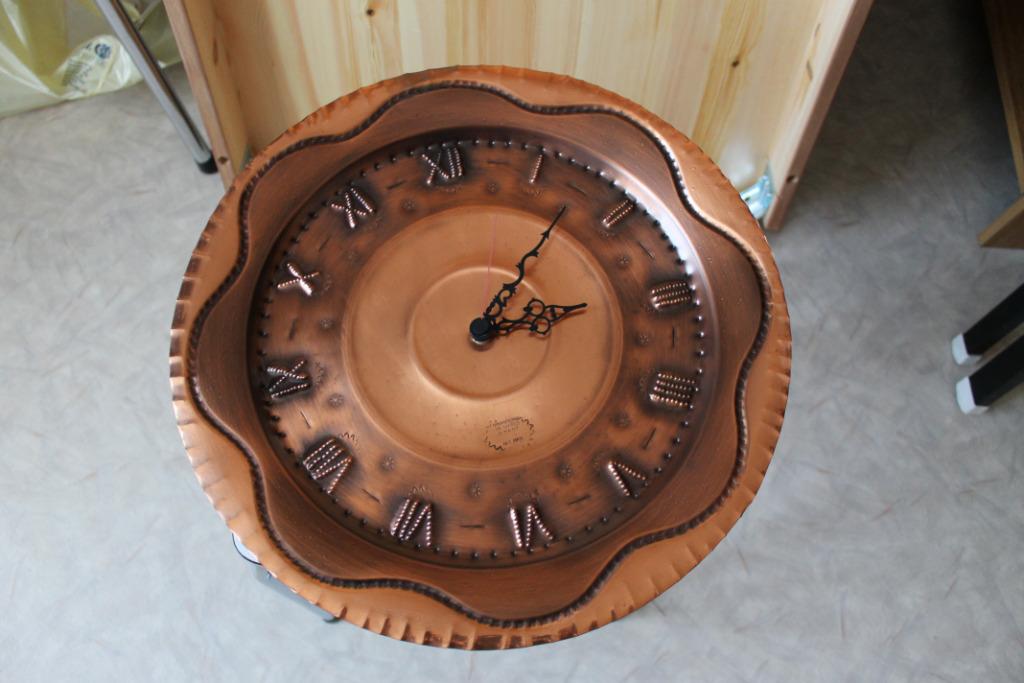 Horloge Dinanderie De Marco, Enlèvement, Cuivre