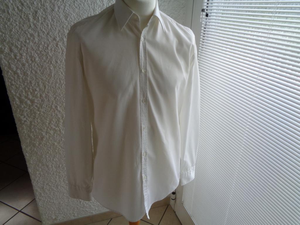 Chemise blanche. Marque: "HUGO BOSS". Taille 41, Enlèvement ou Envoi, Comme neuf, "HUGO BOSS"., Tour de cou 41/42 (L)