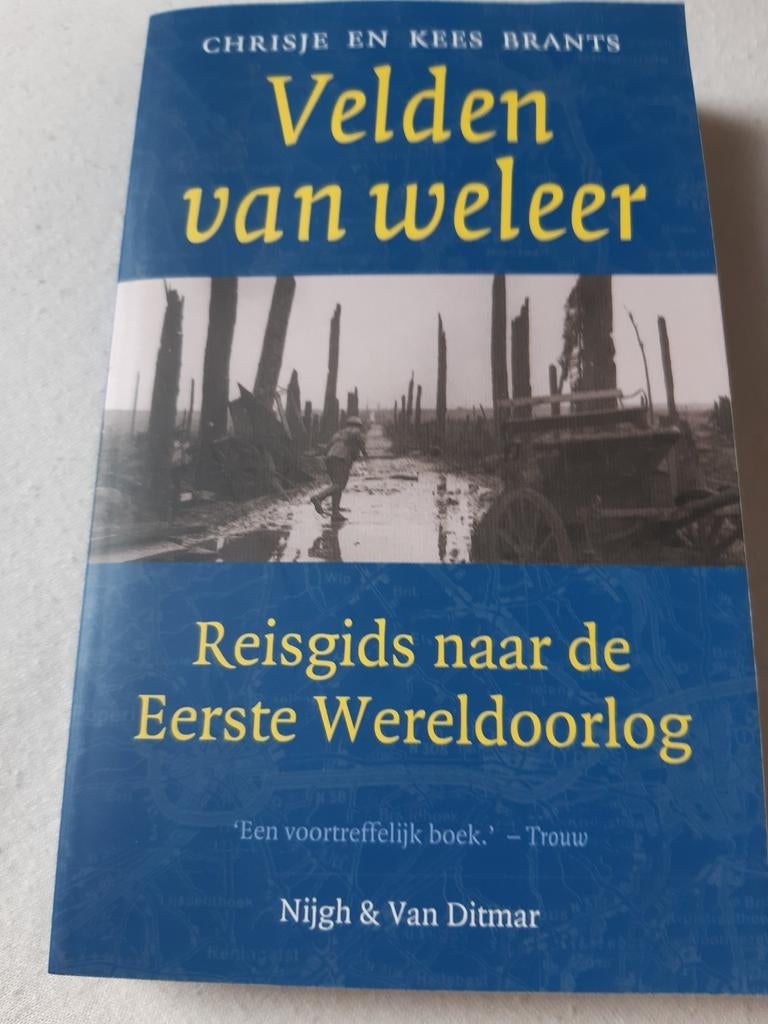 Chrisje Brants - Velden van weleer, Ophalen of Verzenden, Boek of Tijdschrift