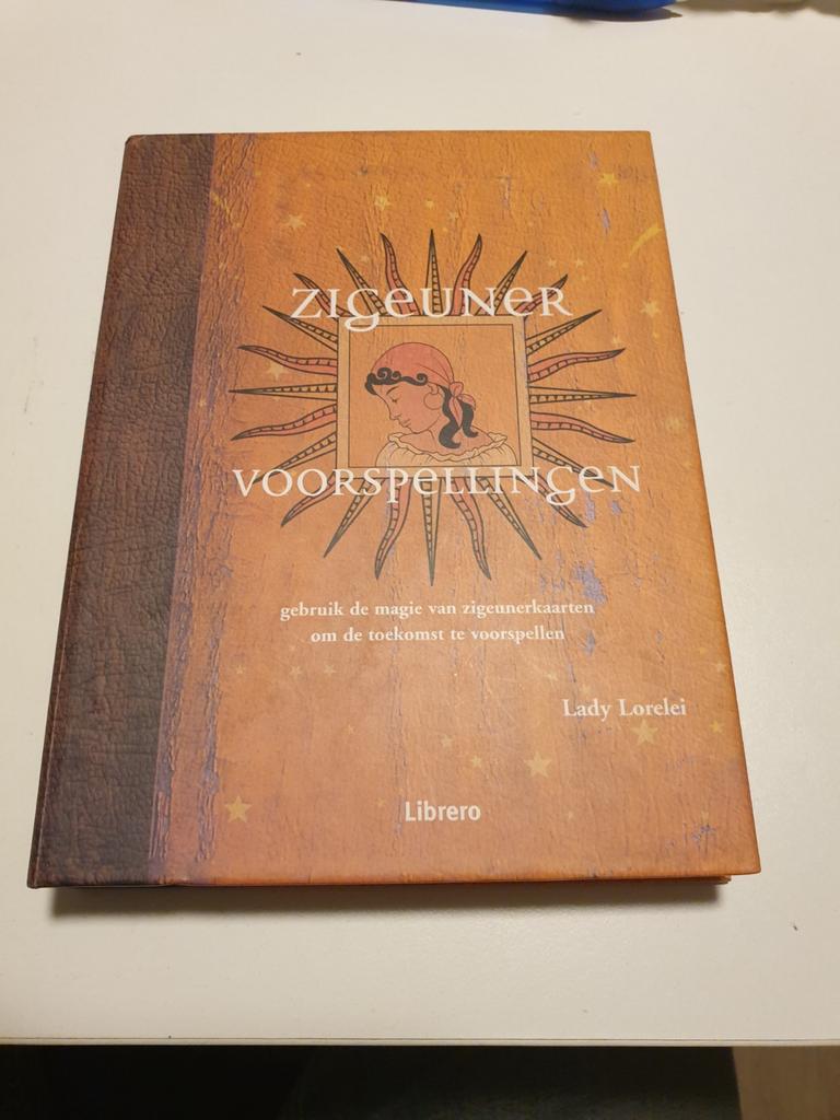 L. Lorelei - Zigeunervoorspellingen. KAARTENDECK, Livres, Tarot ou Tirage de Cartes, Enlèvement ou Envoi, Comme neuf, Manuel d'instruction