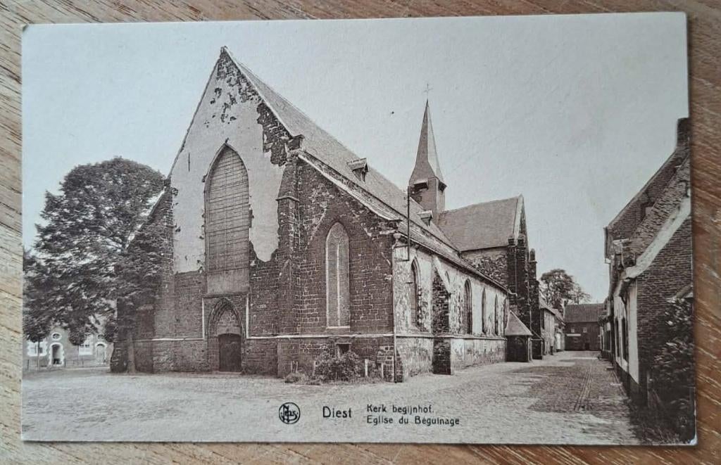 postkaart Diest - Kerk Begijnhof, Verzamelen, Ophalen of Verzenden, Ongelopen, Vlaams-Brabant
