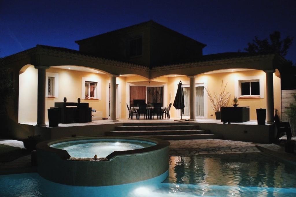Villa piscine 12 pers. près Montpellier et plages, Propriétaire, Village, Maison de campagne ou Villa, Lit enfant