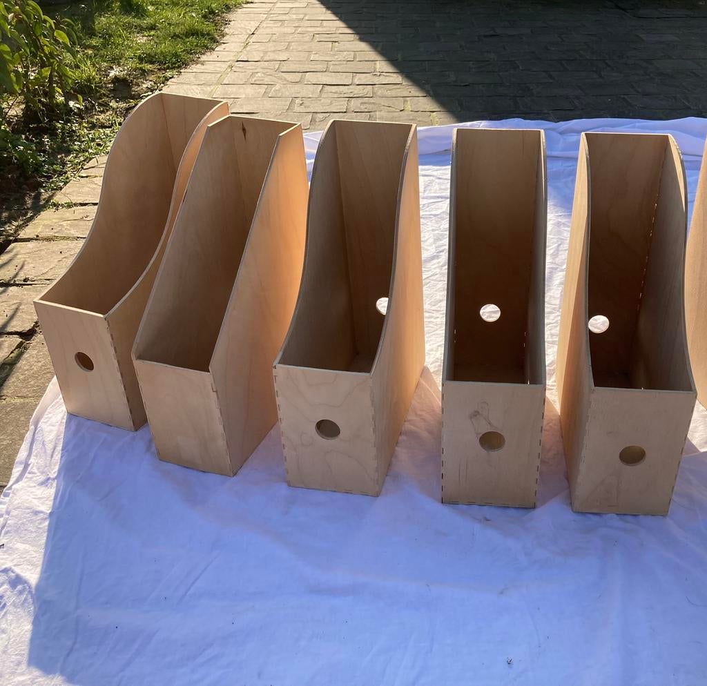Ikea Knuff lectuurbak, Huis en Inrichting, Woonaccessoires | Krantenbakken en Lectuurbakken, Ophalen, Gebruikt
